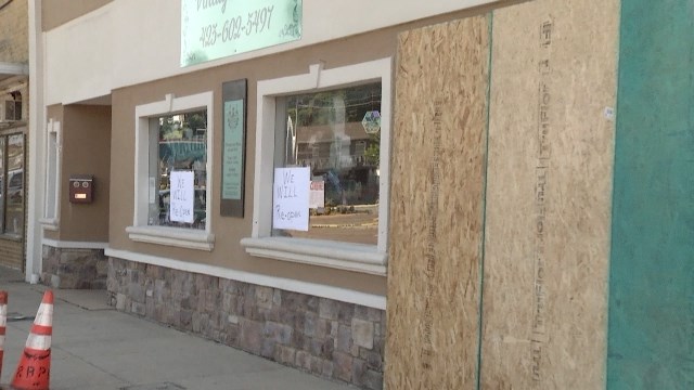 Read more about the article Owners plan to re-open condemned store.